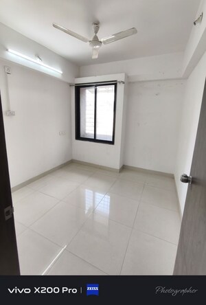 Room in 2 BHK Apartment at Wadgaon Sheri – for Rent