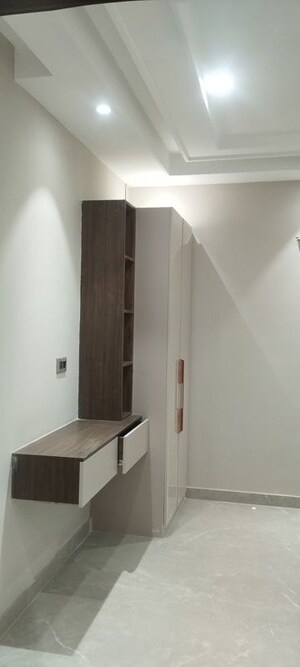 Furnished Amenities in 4 BHK Builder Floor at Sector 85 – for Sale