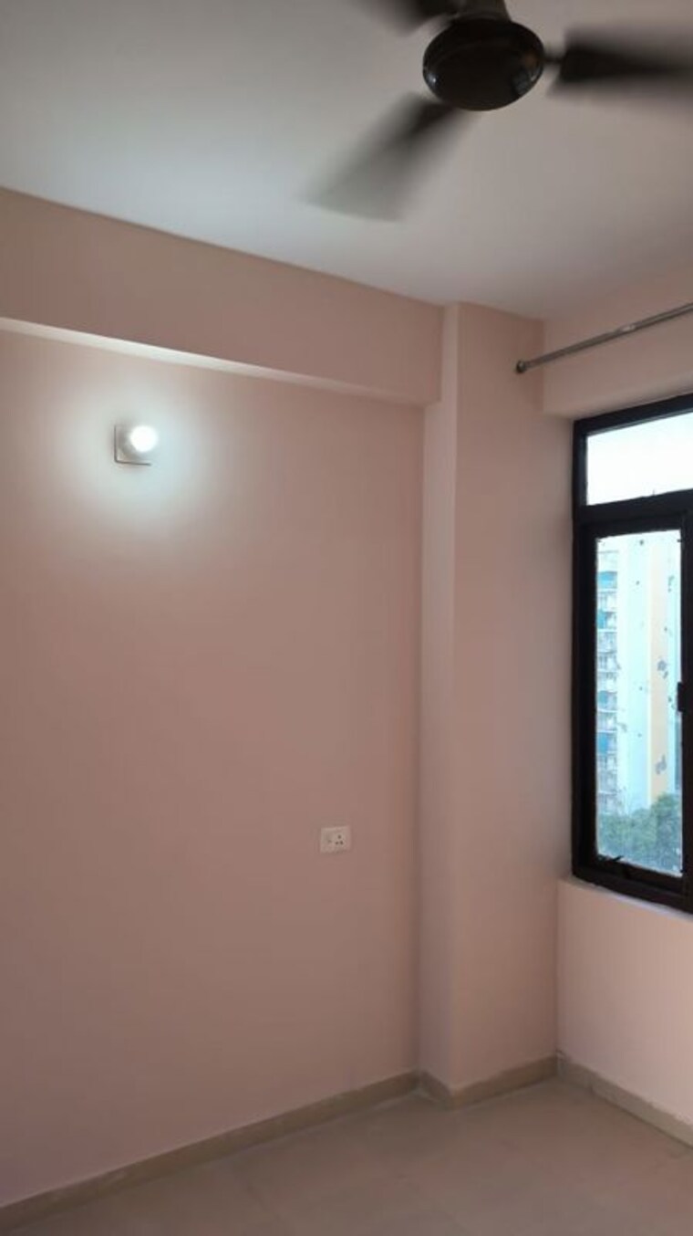 Room, auric-city-homes 1 Bedroom 350 Sq.Ft. Apartment In Sector 82 Faridabad 10444587
