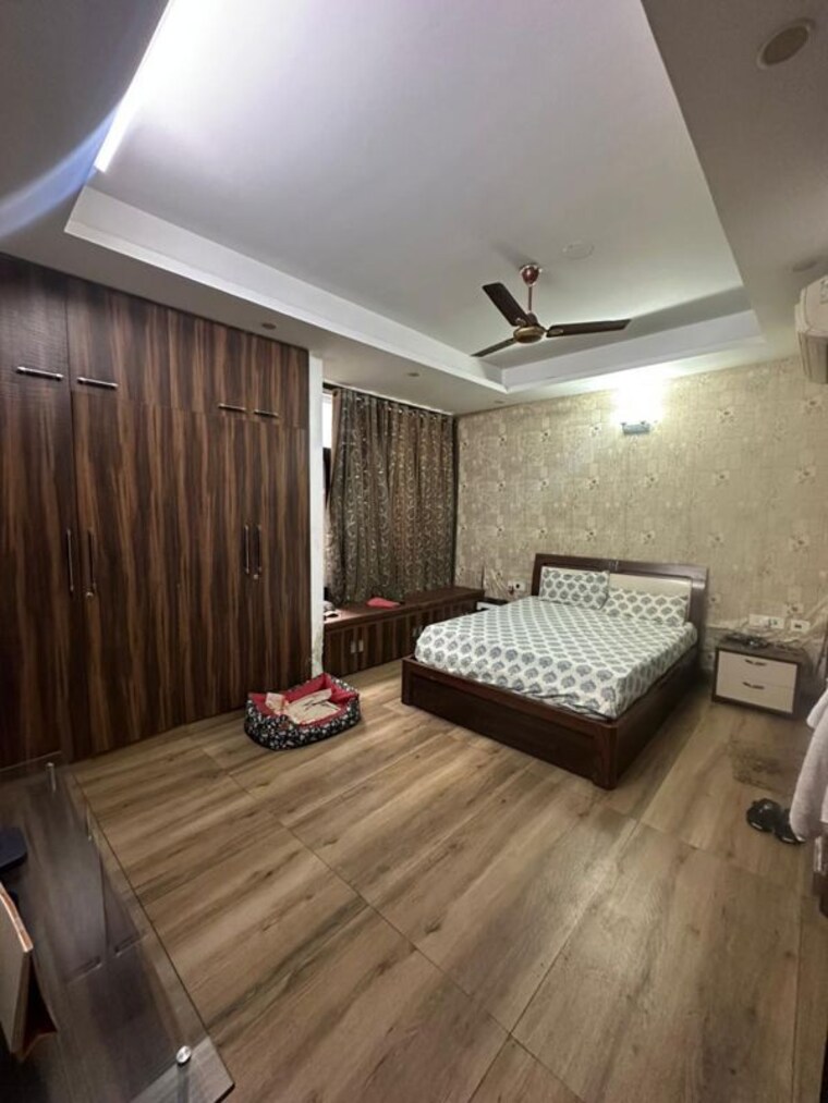 Bedroom, sector 36 6+ Bedroom 300 Sq.Mt. Independent House In Sector 36 Noida 10444580