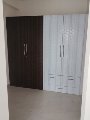 Bedroom in 4 BHK Apartment at Omaxe Heights, Sector 86 – for Rent
