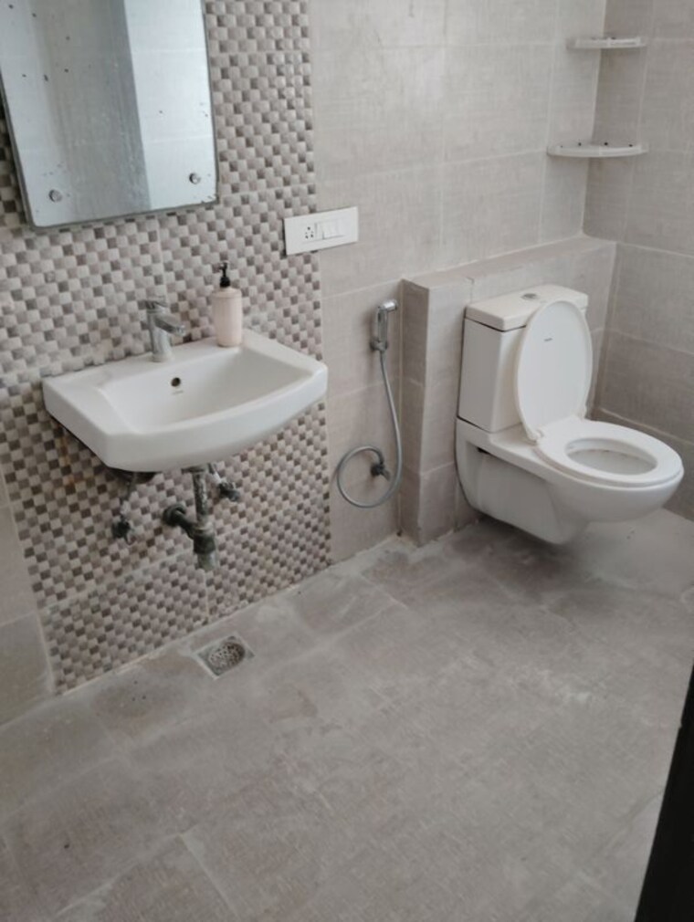 Bathroom, omaxe-heights 4 Bedroom 2350 Sq.Ft. Apartment In Sector 86 Faridabad 10444590