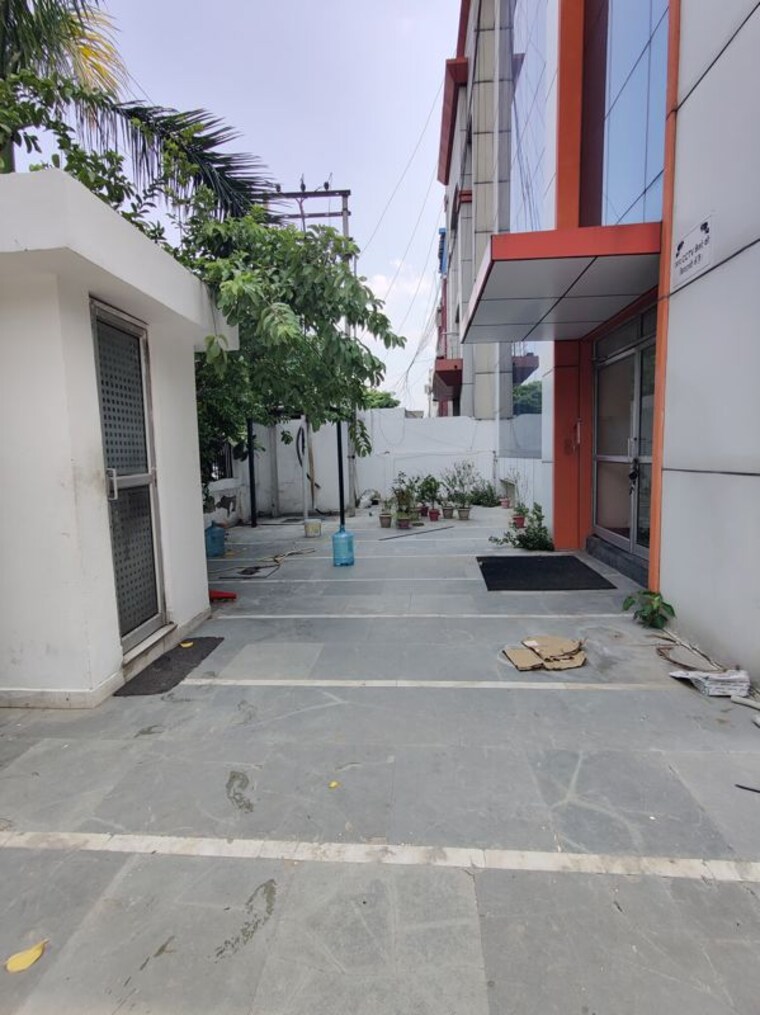 Exterior View, sector 63 Commercial Warehouse 10000 Sq.Ft. In Sector 63 Noida 10444510