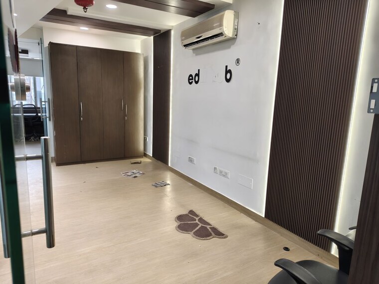 Team Area, netaji subhash place Commercial Office Space 840 Sq.Ft. In Netaji Subhash Place Delhi 10444605