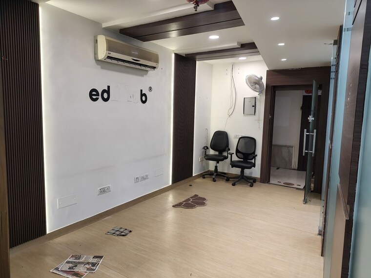 Team Area, netaji subhash place Commercial Office Space 840 Sq.Ft. In Netaji Subhash Place Delhi 10444605