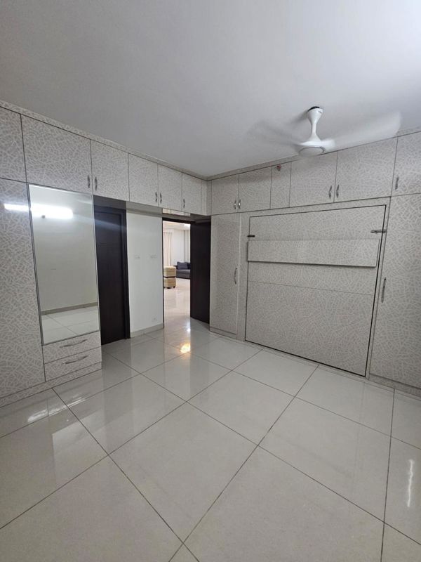3 BHK + Pooja Room 1960 Sq.Ft. Apartment in Poulomi Avante