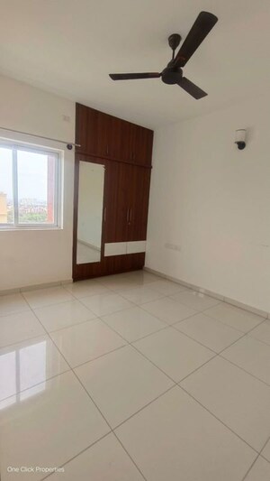 Room in 3 BHK Apartment at Vajram Newtown, Thanisandra Main Road – for Rent