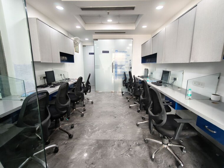 Team Area, netaji subhash place Commercial Office Space 662 Sq.Ft. In Netaji Subhash Place Delhi 10444634