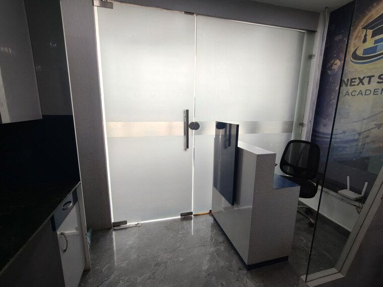 Team Area, netaji subhash place Commercial Office Space 662 Sq.Ft. In Netaji Subhash Place Delhi 10444634