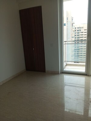 2 BHK Apartment For Rent in Ambience Creacions, Sector 22