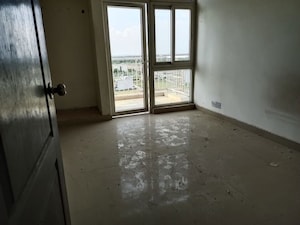 Room in 3 BHK Apartment at Omaxe Royal Residency Faridabad, Sector 79 – for Sale