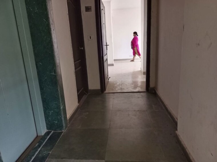 undefined, omaxe-royal-residency-faridabad 3 Bedroom 1900 Sq.Ft. Apartment In Sector 79 Faridabad 10444688