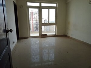 Room in 3 BHK Apartment at Omaxe Royal Residency Faridabad, Sector 79 – for Sale