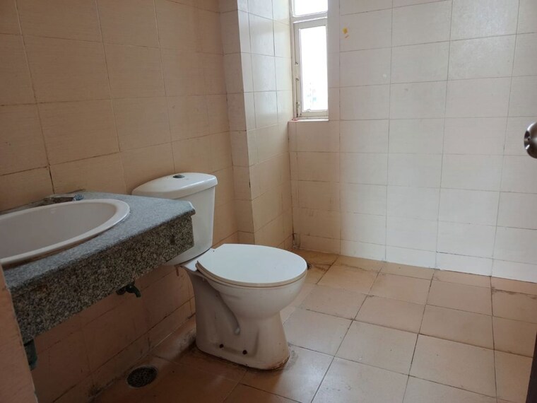 Bathroom, omaxe-royal-residency-faridabad 3 Bedroom 1900 Sq.Ft. Apartment In Sector 79 Faridabad 10444688