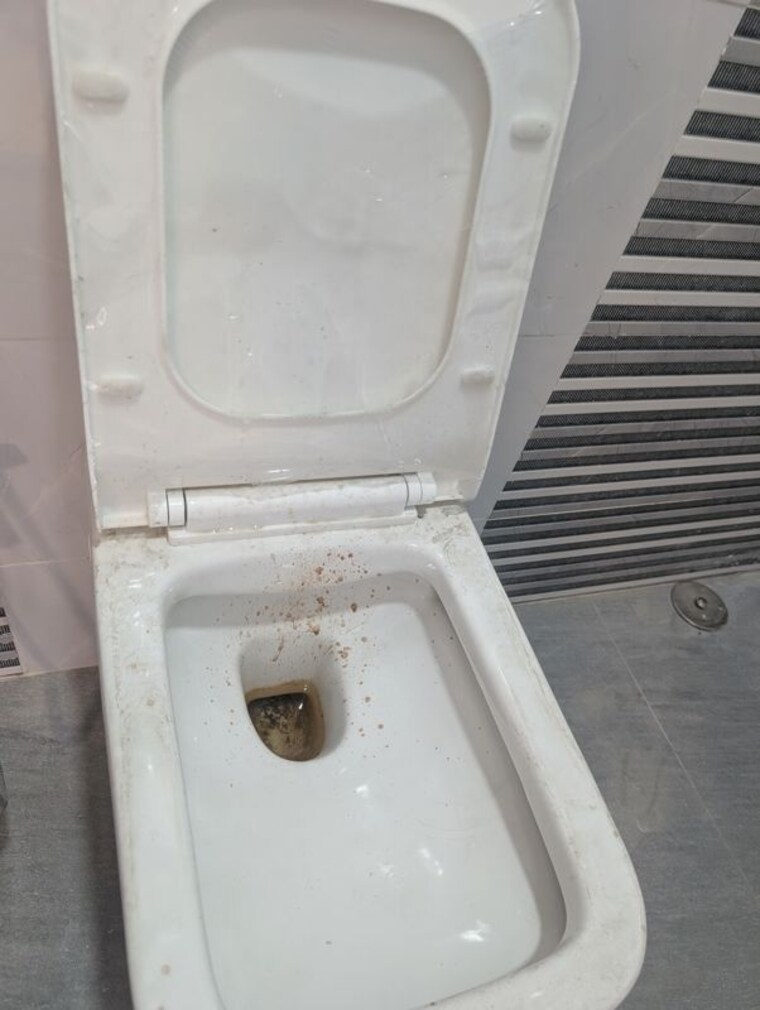 Bathroom, neminath-nemi-bhavan 2 Bedroom 695 Sq.Ft. Apartment In Goregaon West Mumbai 10444715