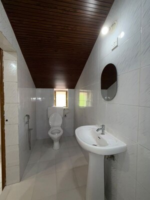 Bathroom in 2 BHK Independent House at Bardez – for Rent
