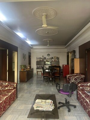 Living Room in 3 BHK Apartment at Marine Drive – for Sale