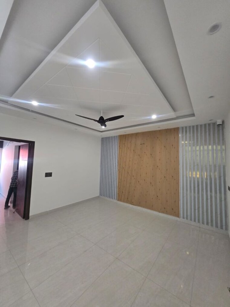 Room, laxman chowk 4 Bedroom 145 Sq.Yd. Independent House In Laxman Chowk Dehradun 10444794