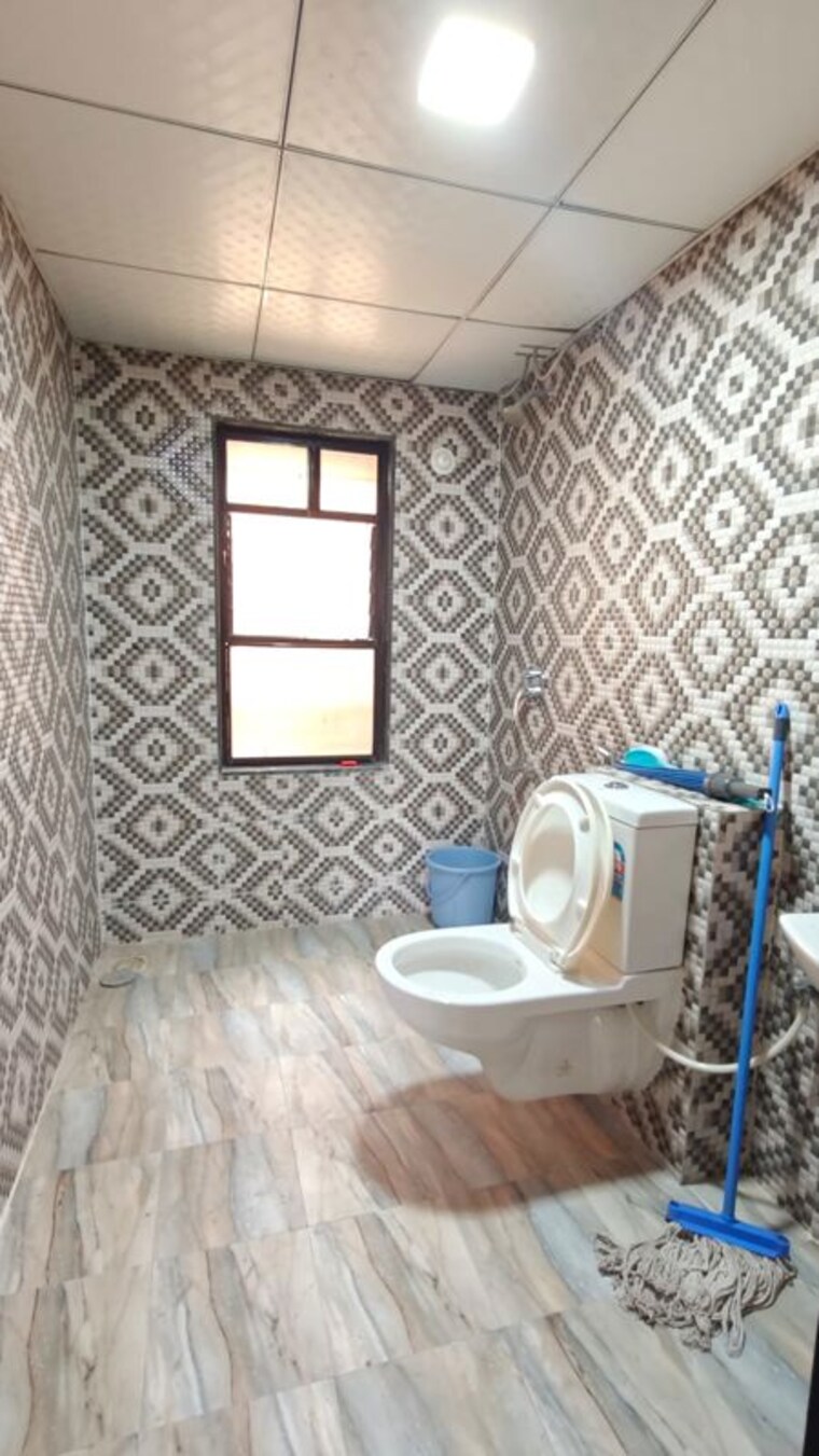 Bathroom, panchshil-forest-castle 3 Bedroom 1500 Sq.Ft. Apartment In Koregaon Park Pune 10444824