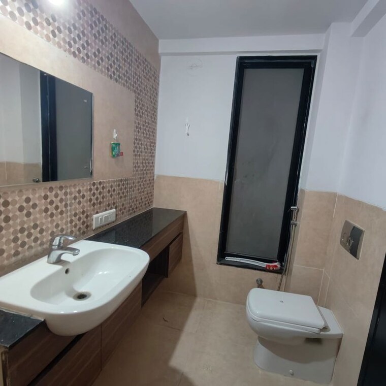 Bathroom, khanpur 5 Bedroom 150 Sq.Ft. Builder Floor In Khanpur Delhi 10444848