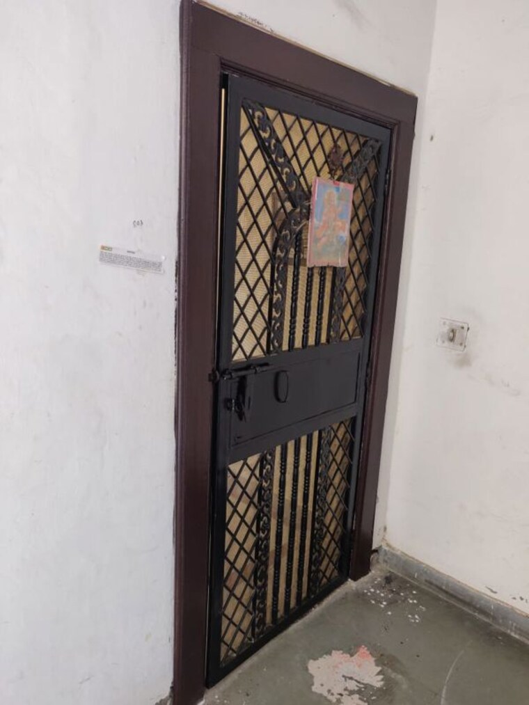Balcony, madhur-jivan-apartment 3 Bedroom 1700 Sq.Ft. Apartment In Sector 56 Gurgaon 10444854