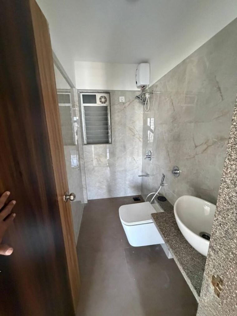 Bathroom, zee-ashtavinayak 2 Bedroom 655 Sq.Ft. Apartment In Andheri West Mumbai 10444866