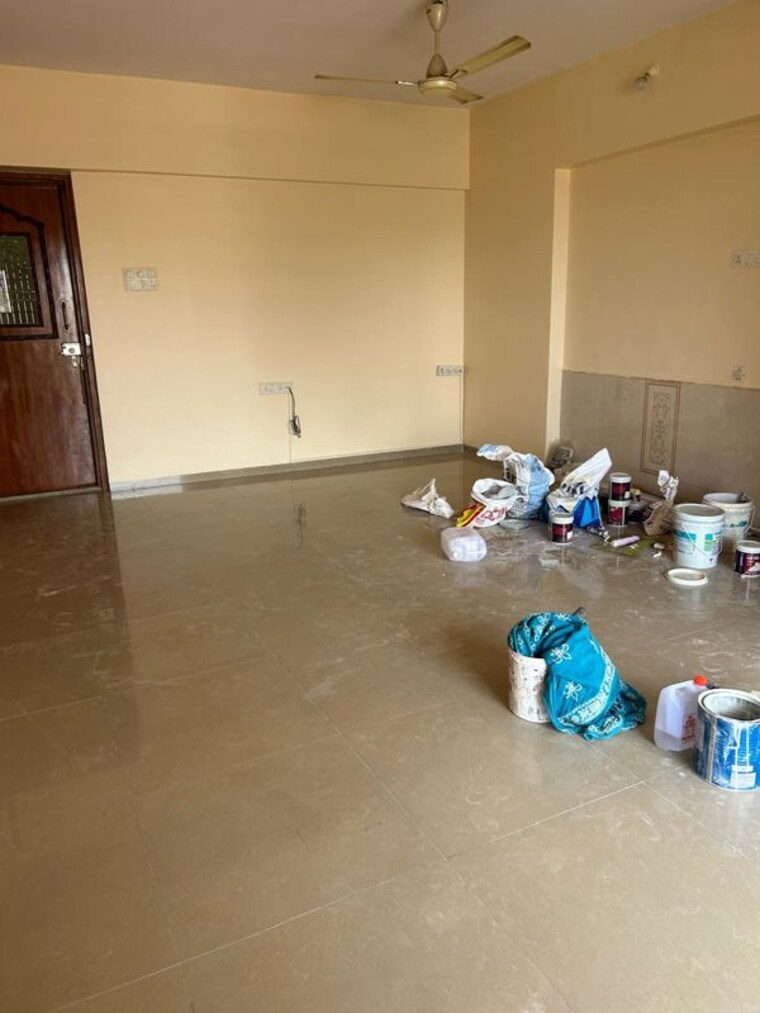  Parking, om-sai-charan-chs 2 Bedroom 725 Sq.Ft. Apartment In Borivali West Mumbai 10444896