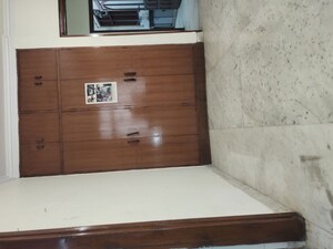 Furnished Amenities in 2 BHK Builder Floor at East Of Kailash – for Rent