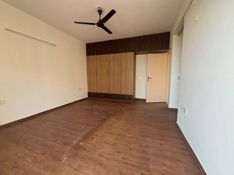 Room, tulip-violet 4 Bedroom 2010 Sq.Ft. Apartment In Sector 69 Gurgaon 10444907
