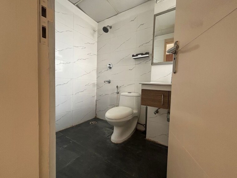 Bathroom, tulip-violet 4 Bedroom 2010 Sq.Ft. Apartment In Sector 69 Gurgaon 10444907