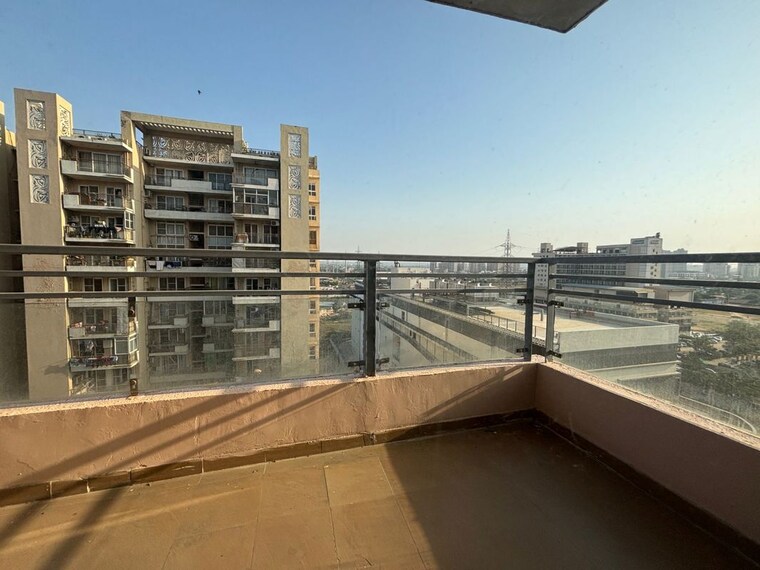 Balcony, tulip-violet 4 Bedroom 2010 Sq.Ft. Apartment In Sector 69 Gurgaon 10444907