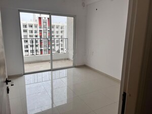 Room in 2 BHK Apartment at Pride Purple Park Titan, Hinjewadi – for Rent