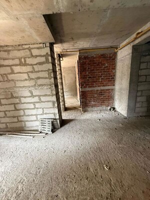 Living Room in 1 BHK Apartment at Yusuf Manzil, Agripada – for Sale