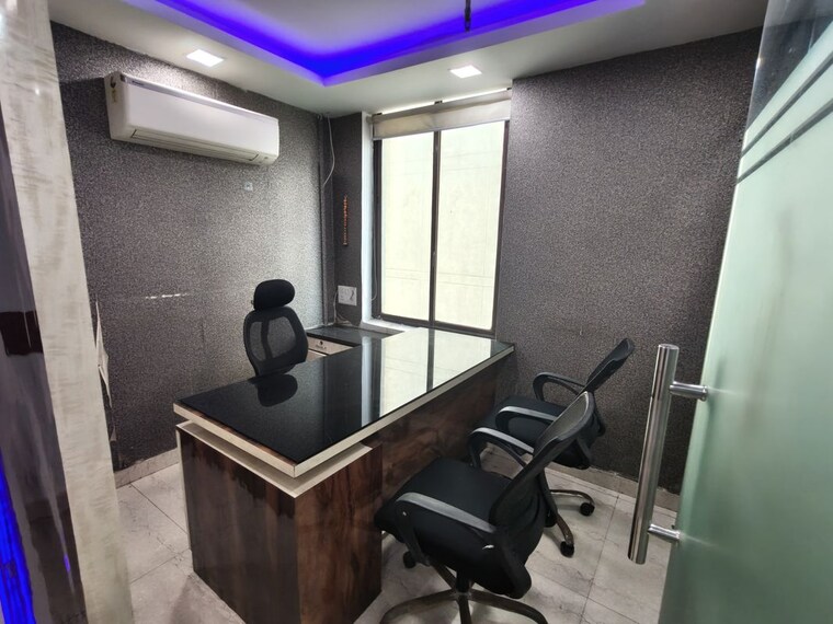 Gym, netaji subhash place Commercial Office Space 780 Sq.Ft. In Netaji Subhash Place Delhi 10444964