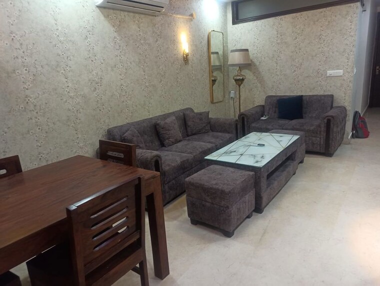 Living Room, gautam nagar 3 Bedroom 150 Sq.Yd. Builder Floor In Gautam Nagar Delhi 10444475