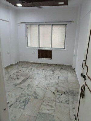 2 BHK Apartment For Rent in Riddhi Gardens CHS, Malad East