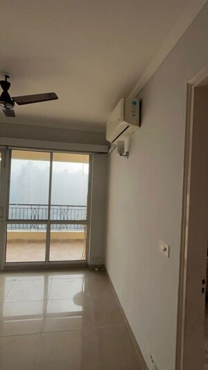 Room in 4 BHK Apartment at Conscient Heritage One, Sector 62 – for Sale