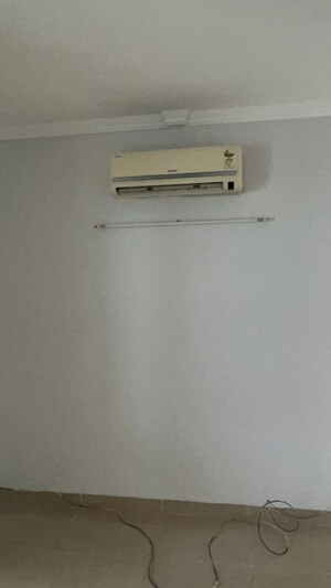 Room in 4 BHK Apartment at Conscient Heritage One, Sector 62 – for Sale