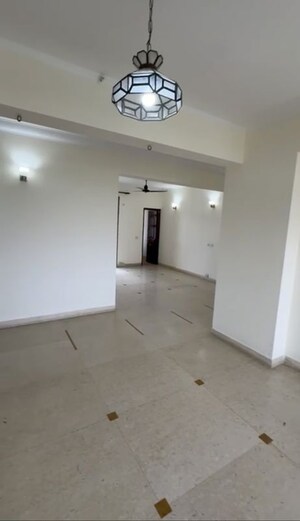 Room in 4 BHK Apartment at Conscient Heritage One, Sector 62 – for Sale