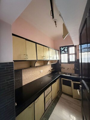 Kitchen in 2.5 BHK Villa at Sector 23 – for Rent