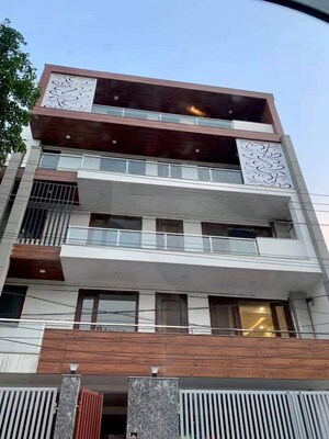  Pg – Exterior View View at Sadar Bazar - for Rent
