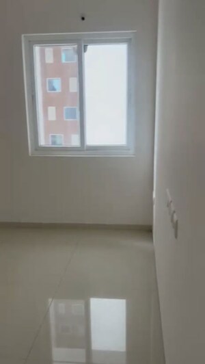 Room in 3 BHK Apartment at Rajapushpa Provincia, Narsingi – for Rent