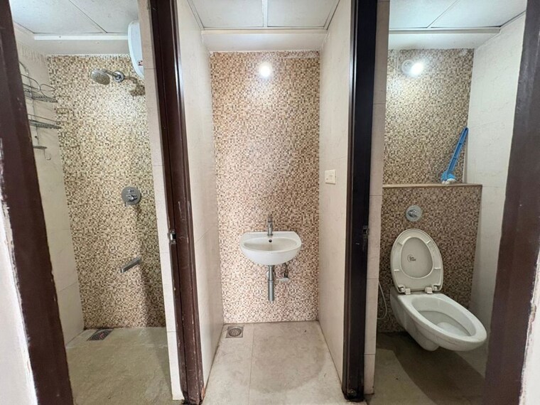Washroom, lodha-regalia 1 Bedroom 504 Sq.Ft. Apartment In Dombivli East Thane 10445048