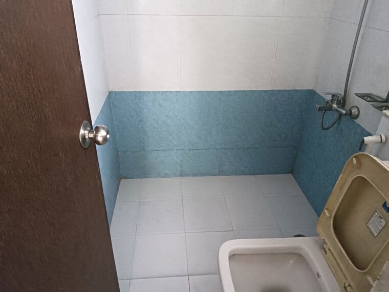 Bathroom, rohan-leher-2-wing-b-c-de 2 Bedroom 1200 Sq.Ft. Apartment In Baner Pune 10445075
