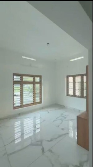 Room in 4 BHK Independent House at Chalakudy – for Sale