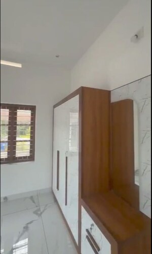 Room in 4 BHK Independent House at Chalakudy – for Sale