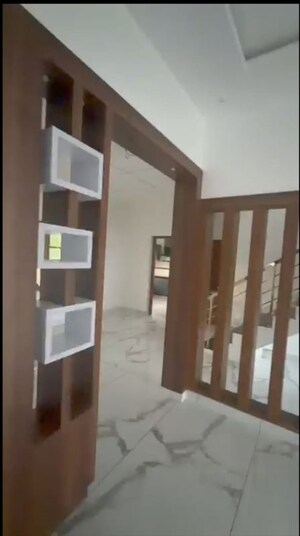 Room in 4 BHK Independent House at Chalakudy – for Sale