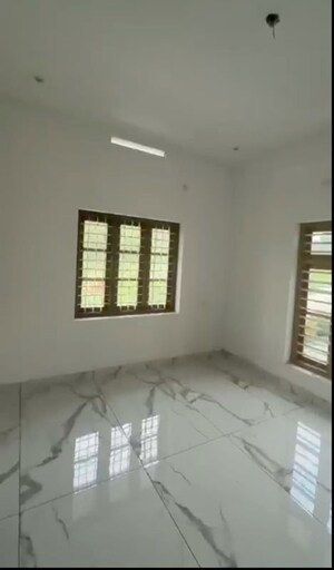 Room in 4 BHK Independent House at Chalakudy – for Sale