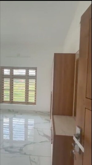 Room in 4 BHK Independent House at Chalakudy – for Sale