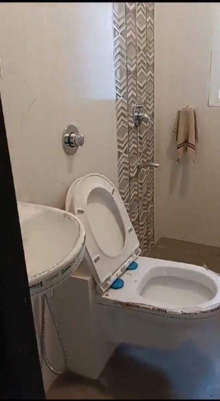 Bathroom, mishal-suprabha 2 Bedroom 848 Sq.Ft. Apartment In Chembur Mumbai 10445085